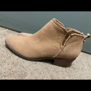 Jack Rogers tan booties size 8